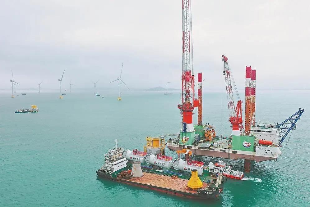 福能集團(tuán)曾是“一煤獨(dú)大”的老國企，近年來積極轉(zhuǎn)型，布局新能源、新材料、醫(yī)療健康等領(lǐng)域。圖為福能集團(tuán)三川海上風(fēng)電項(xiàng)目。（資料圖片）